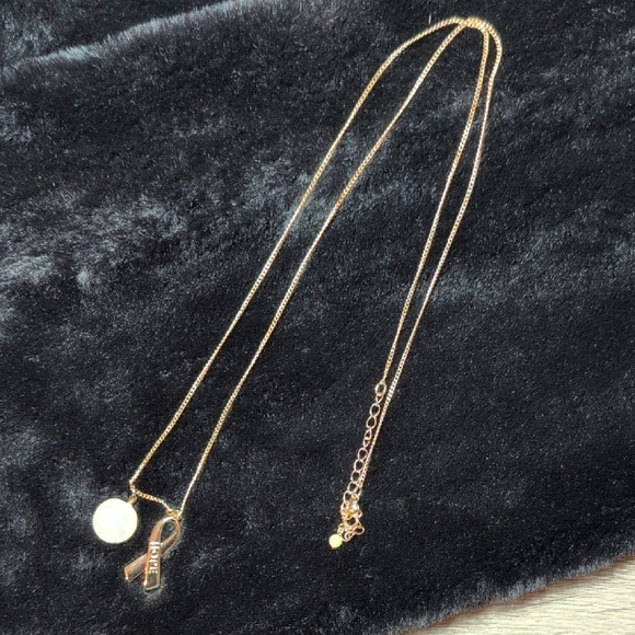 Avon Gold Ribbon Heart Pendant Necklace. New. - Picture 2 of 6